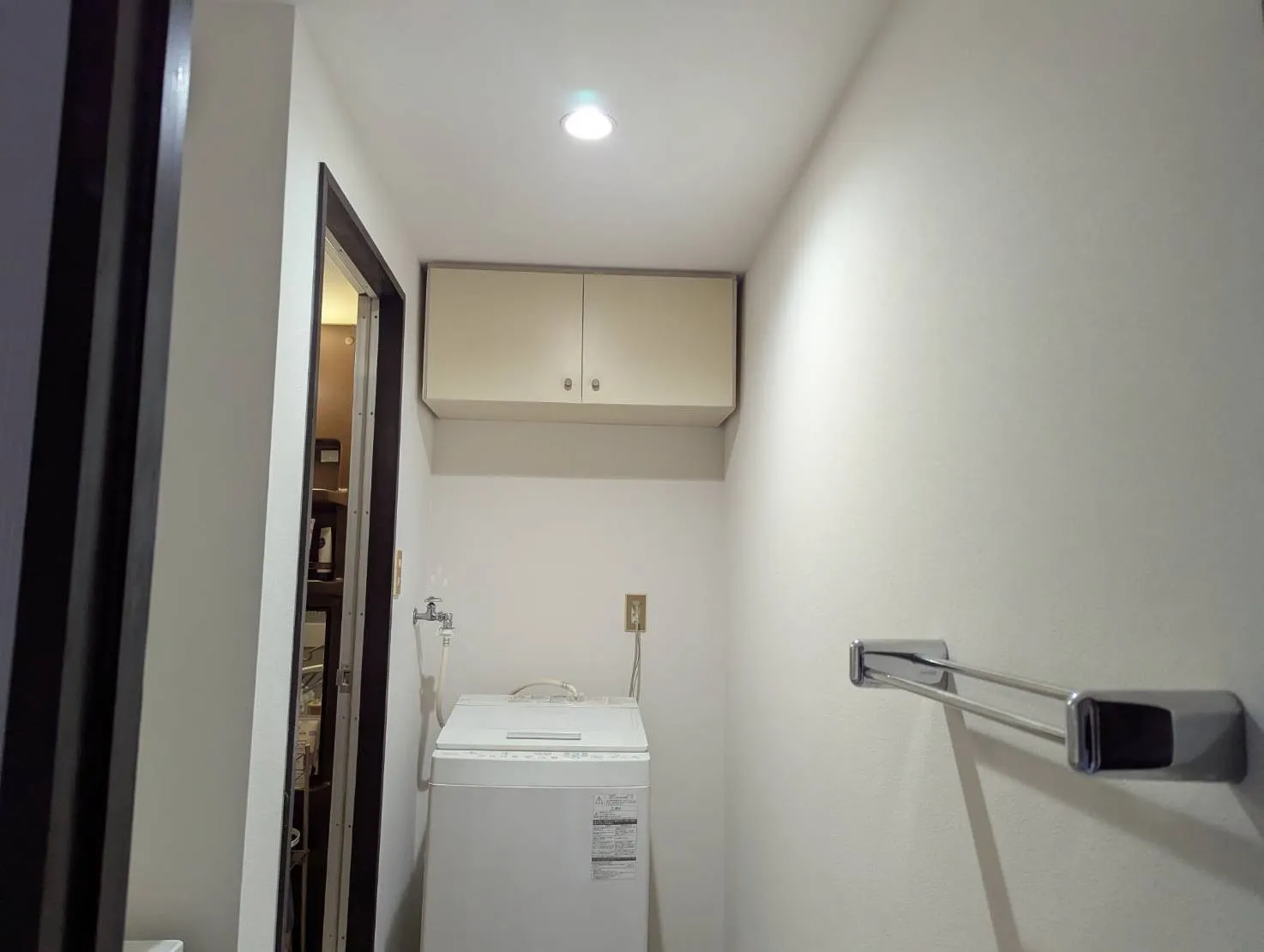 カビ取り後の清潔な洗面スペース