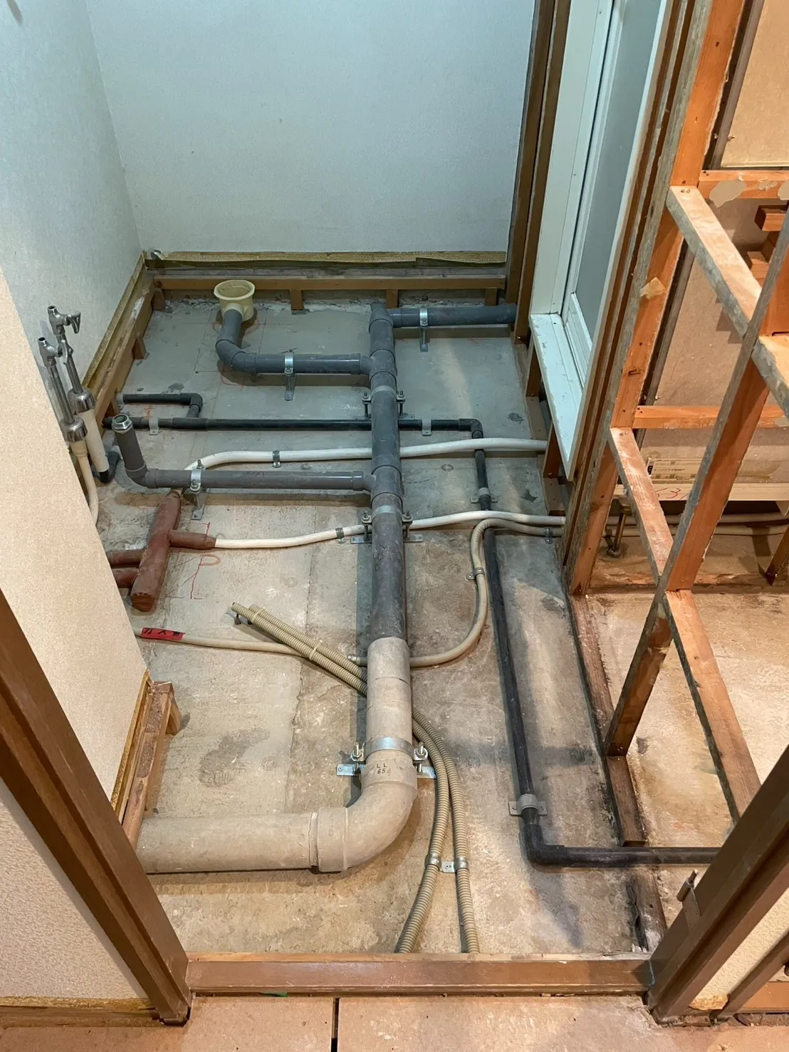 【要注意】中古住宅購入で後悔する前に！内覧で見抜くカビチェックポイント完全ガイド